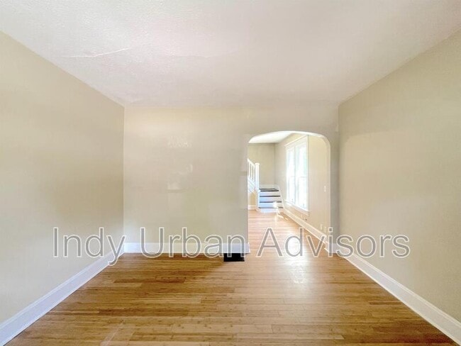 Building Photo - 1553 Barth Ave