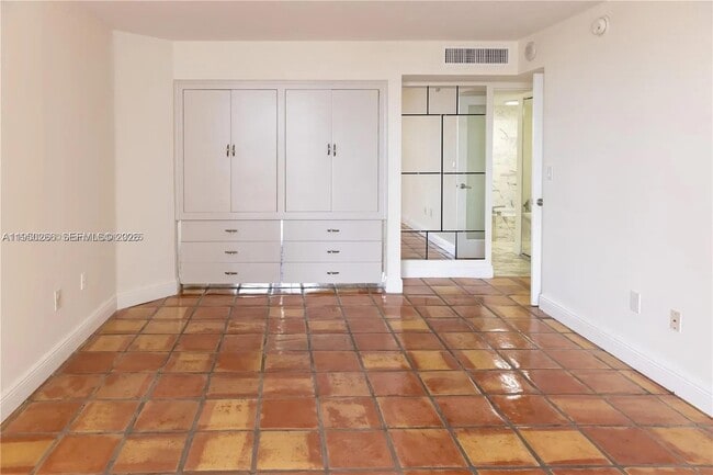 Building Photo - 6423 Collins Ave