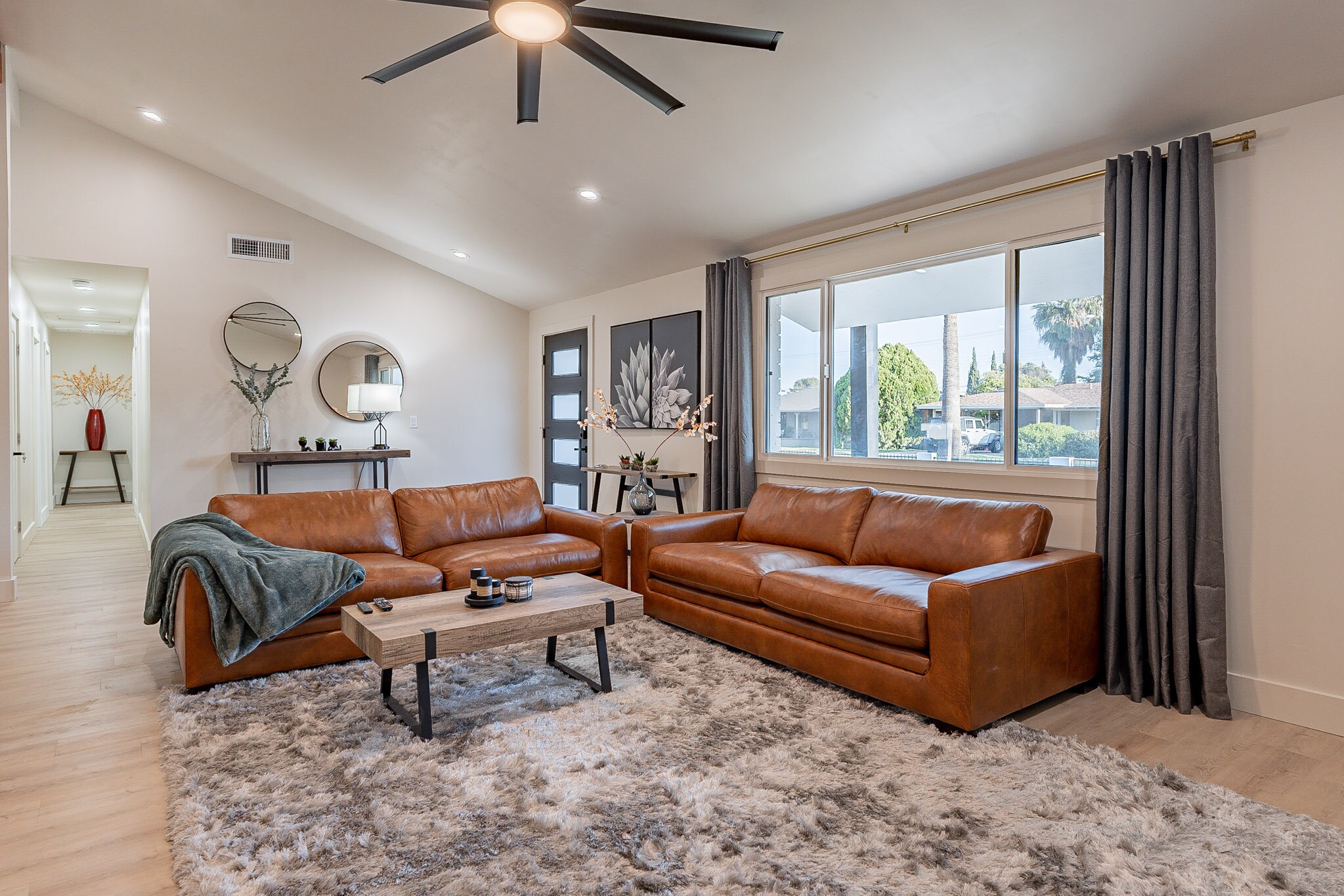 Living Room - 126 E Palmcroft Dr