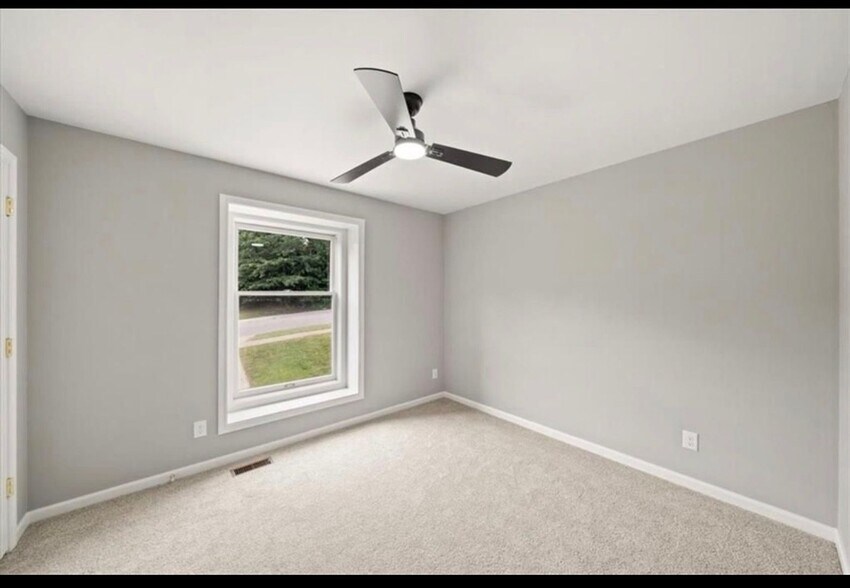 Building Photo - 7109 N Indiana Ave