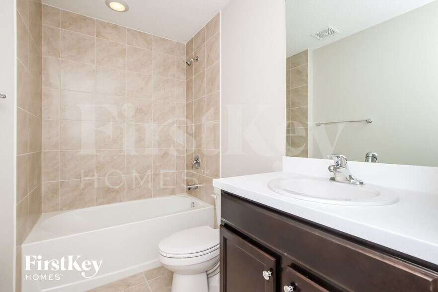 Building Photo - 1144 Genesee Ave SE