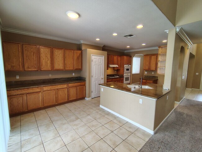 Building Photo - 13606 Brook Way