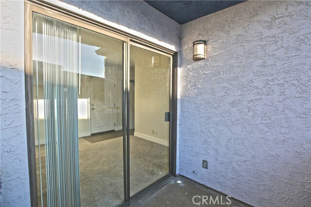 Building Photo - 10982 Roebling Ave
