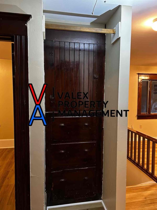 Building Photo - 1831 Red Barn Village Rd