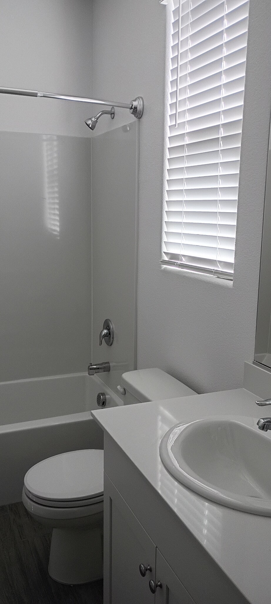 Building Photo - 821 Lake Park Cir