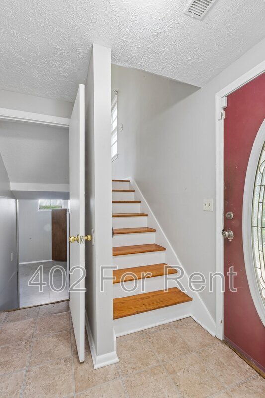 Building Photo - 6006 N 68th St