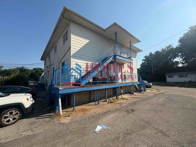 Building Photo - One Bedroom Apartment | Move in Ready