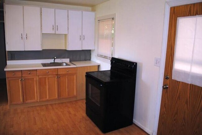 Building Photo - 3708 S Perry St