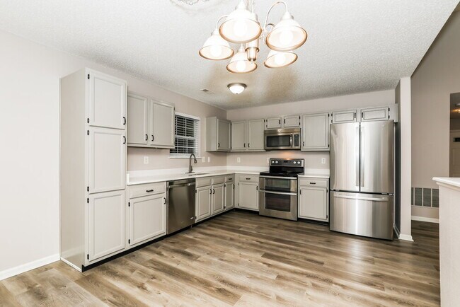 Building Photo - 9803 Trail Dr