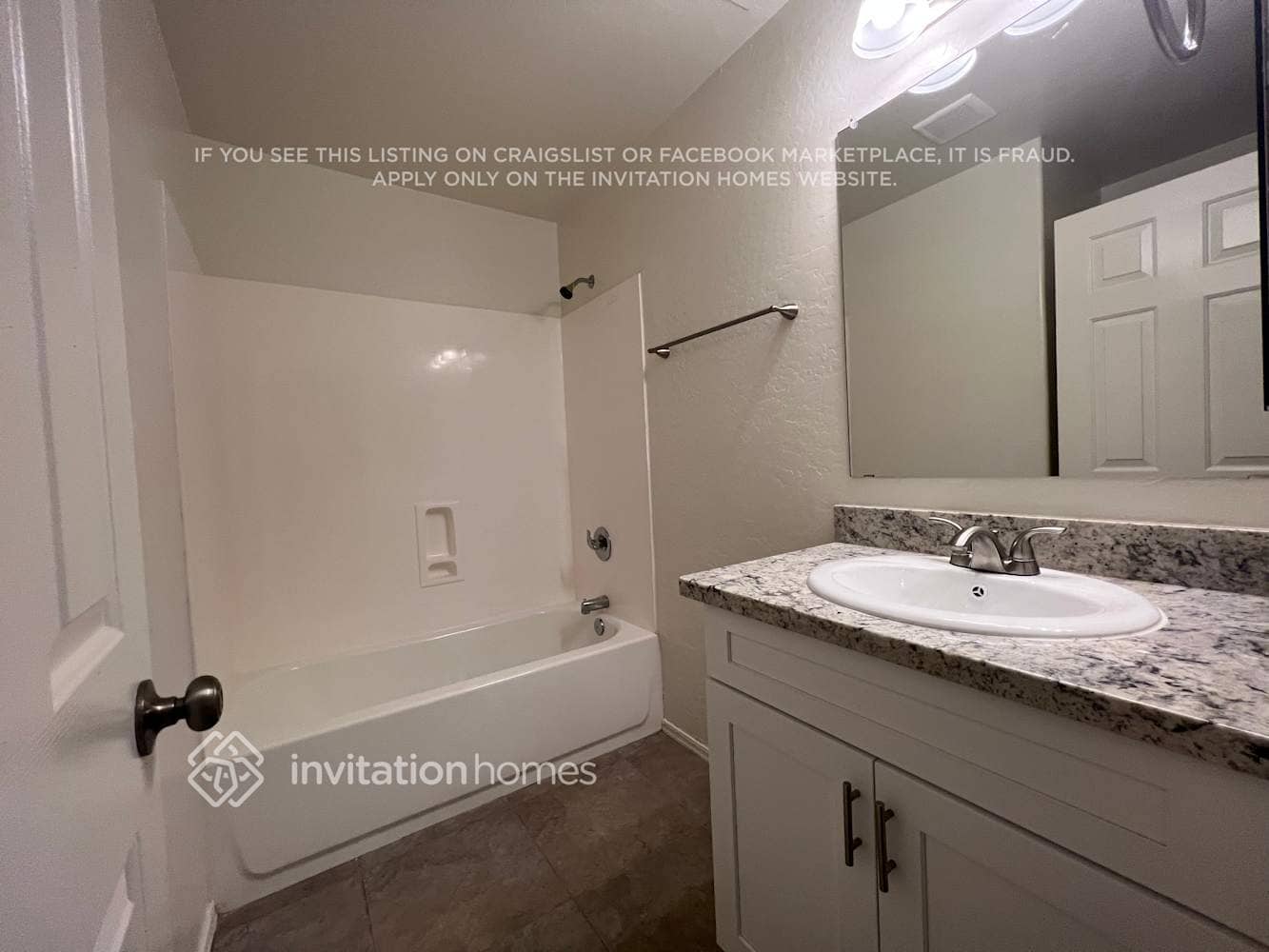 Building Photo - 2114 E Caspian Way