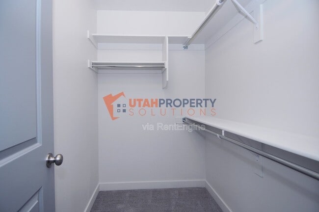 Building Photo - 1058 W 360 S