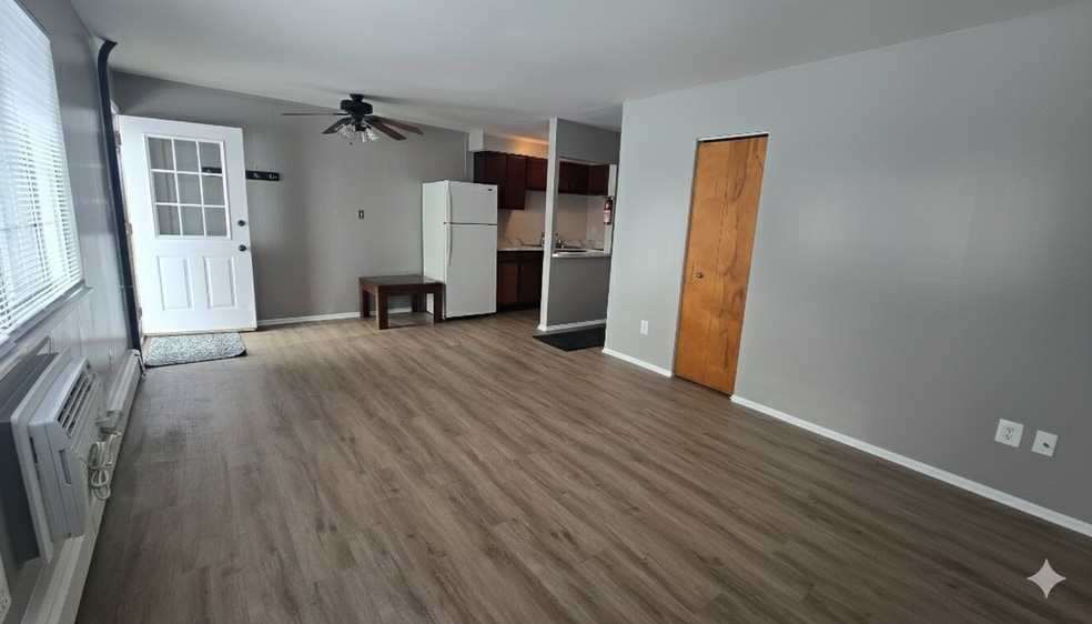 Building Photo - 46169 Jefferson Ave