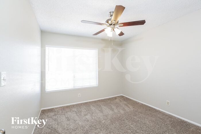 Building Photo - 6562 Appletree Cir