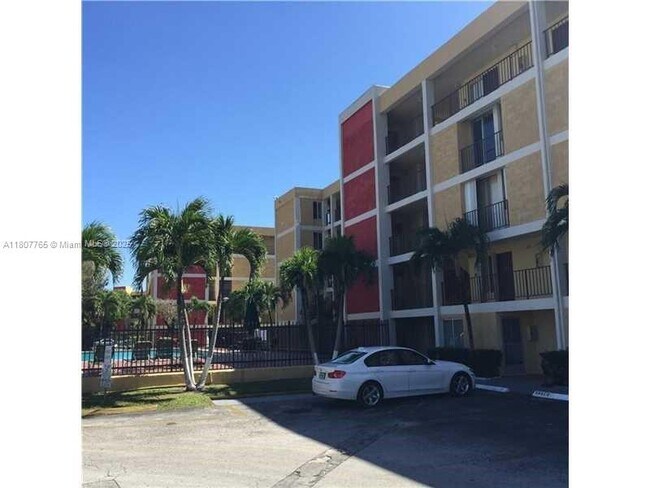 Building Photo - 9180 Fontainebleau Blvd