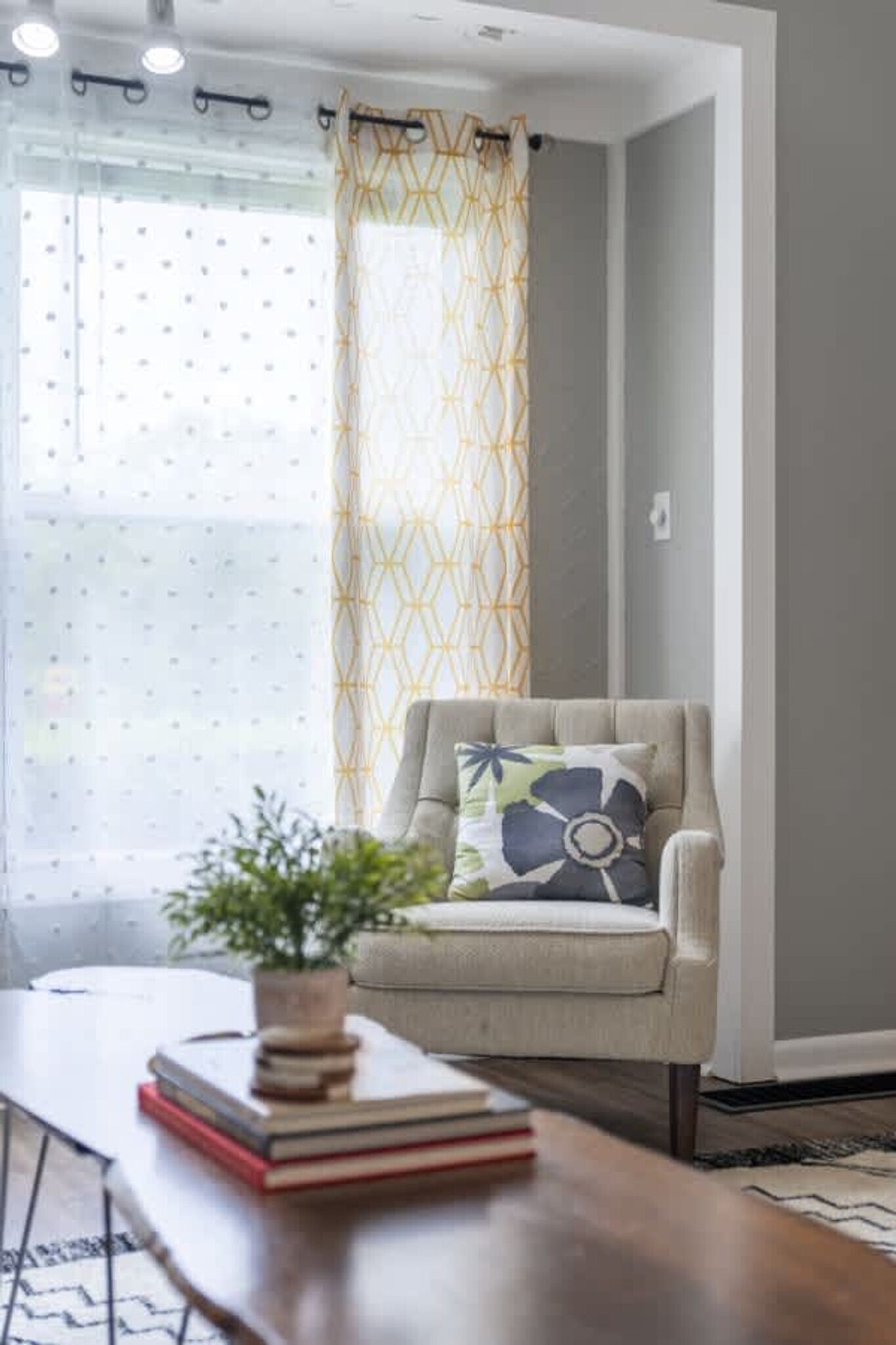 Building Photo - 3175 Rocky River Dr