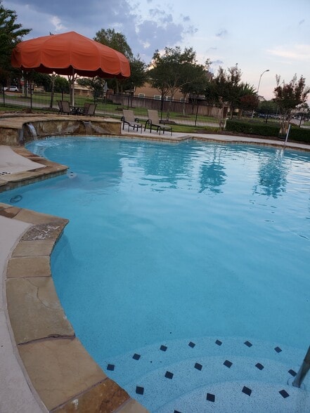 Community Swimming Pool - 14630 Durham Chase Ln