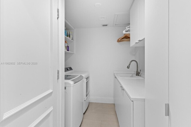 Building Photo - 5 Coconut Ln