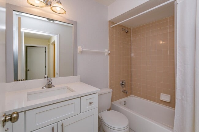 Building Photo - 1614 Sand Key Cir