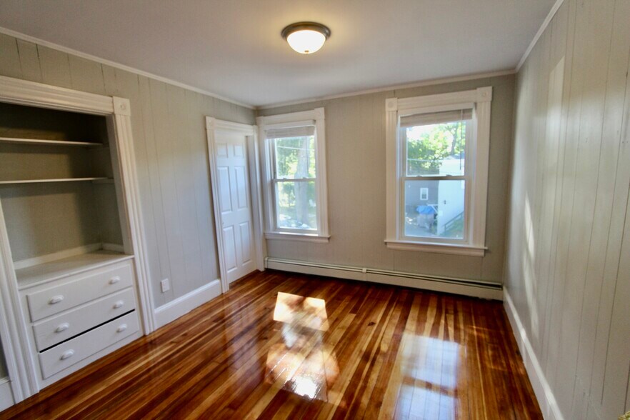 Building Photo - 248 Cross St