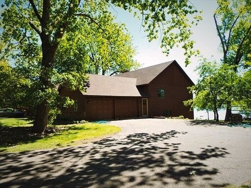 Building Photo - 323 Sawmill Ln