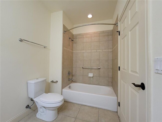 Building Photo - 2780 Bella Vista Dr