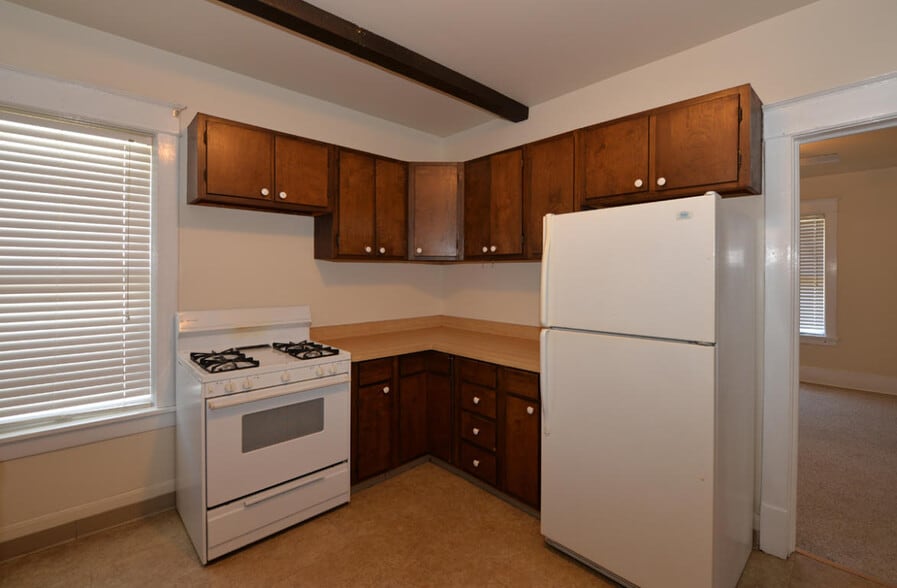 Kitchen - 1106 David St