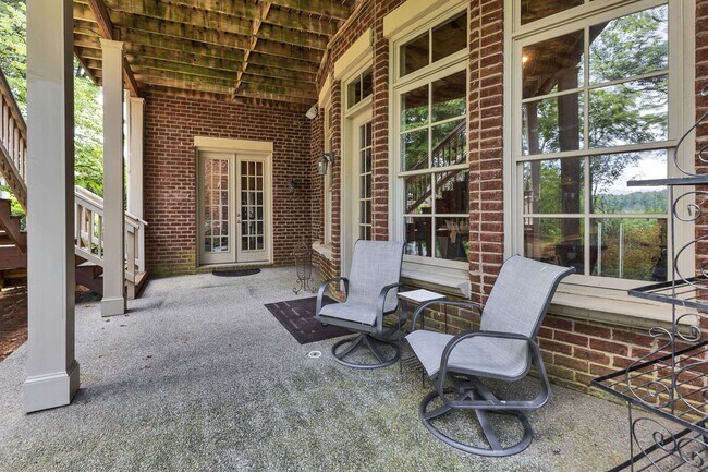 Building Photo - Fully Furnished 4 Bedroom, 3.5 Bath w/ 3 Car Garage and Unfinished Basement in Governors Club