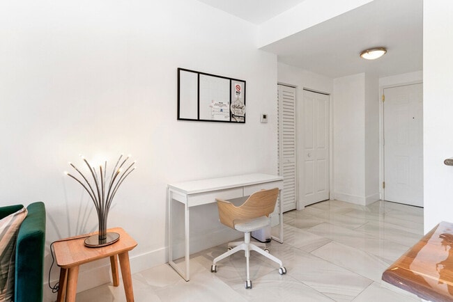 Building Photo - 2280 SW 32nd Ave