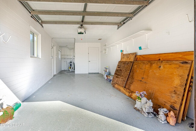 Building Photo - 152 Longwood Dr