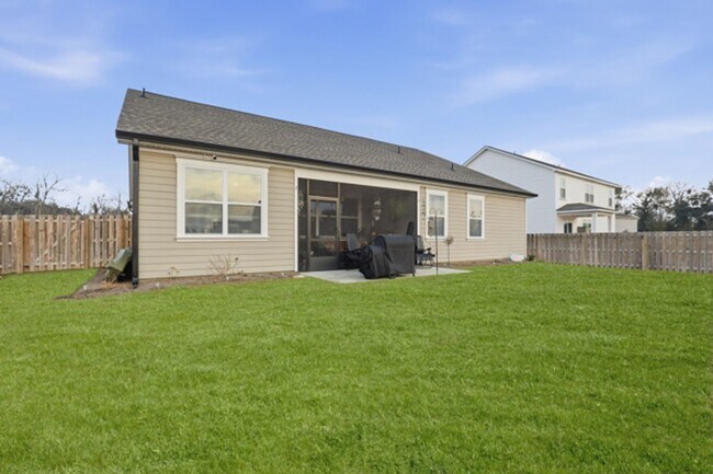 Building Photo - 564 Foxtail Dr