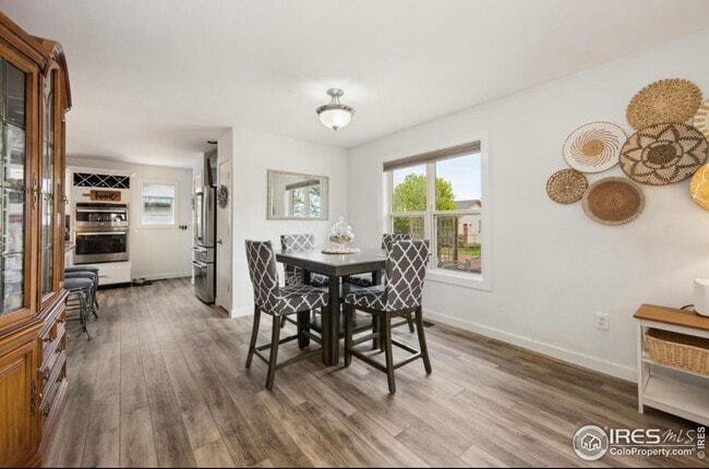 Building Photo - 304 E Nebraska Ave