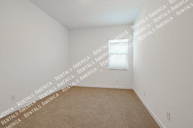Building Photo - 2631 W Pecan Rd