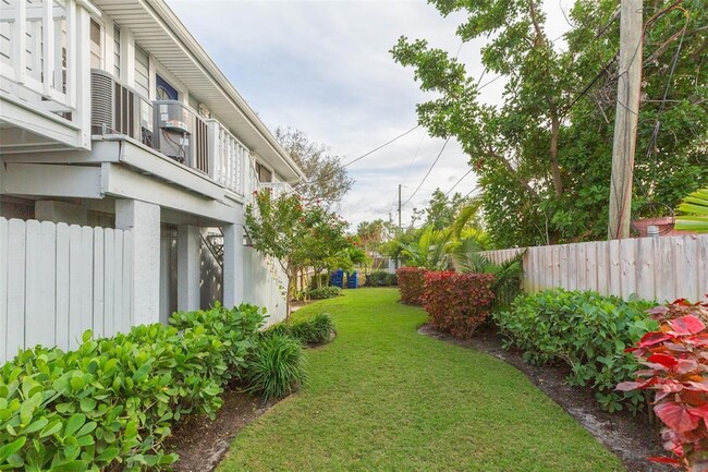 Building Photo - 3604 E Maritana Dr