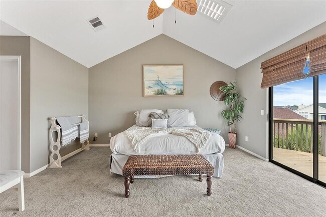 Building Photo - 21812 Frio Dr