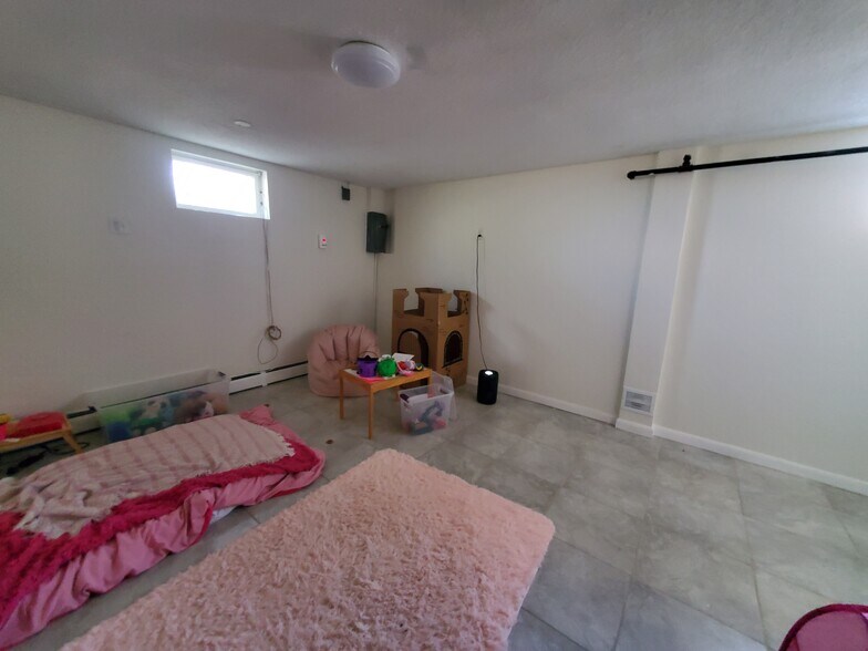 Primary Photo - 20 Mossdale Rd