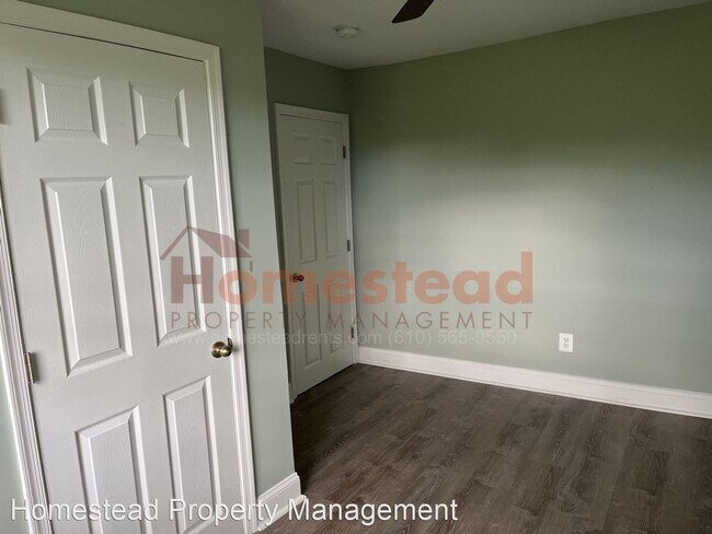 Building Photo - 3 br, 1.5 bath House - 212 Wabash Ave