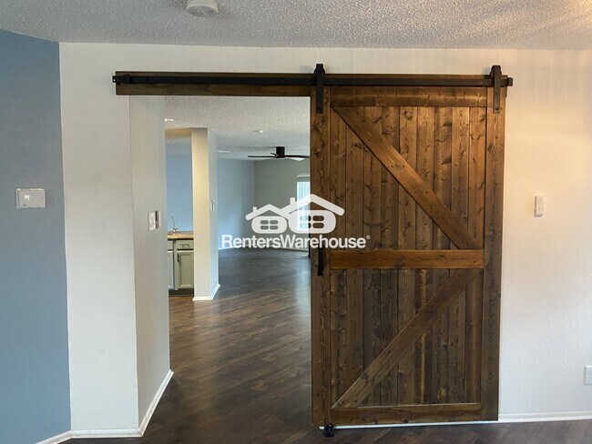 Building Photo - 2439 Karat Dr