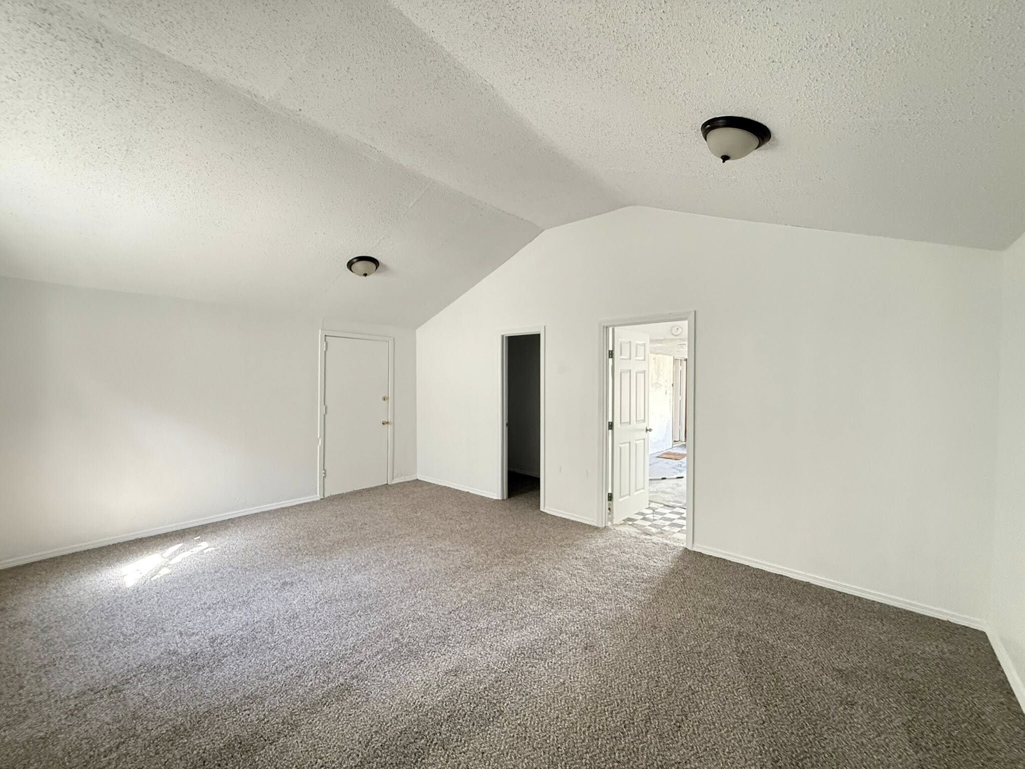 Building Photo - 3132 NW 16th St