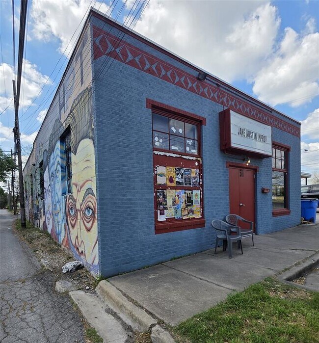 Building Photo - 4306 Avenue A