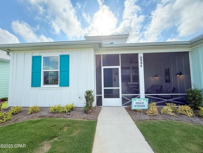 Building Photo - 8994 Parrot Pl