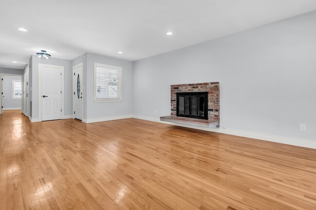Building Photo - 14310 Ostend Dr