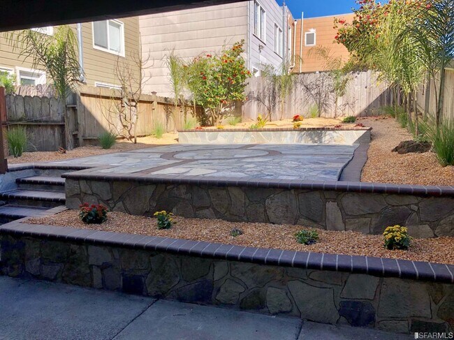 Building Photo - 2944 Taraval St