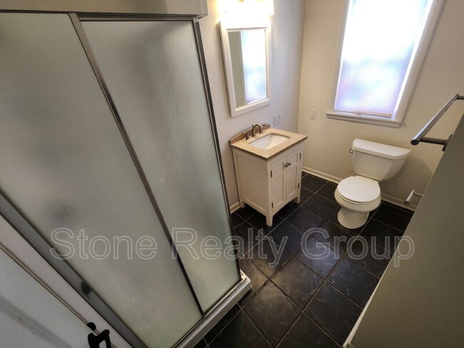 Building Photo - 44 Allendale Ln