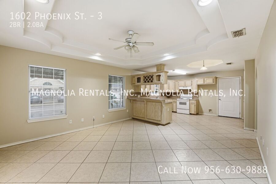 Building Photo - 1602 Phoenix St
