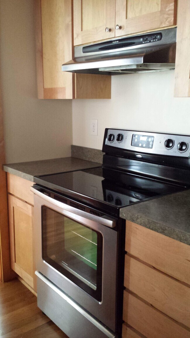 Building Photo - 5789 Pershing Ave