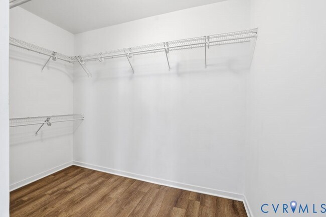 Building Photo - 1000 Westwood Village Way