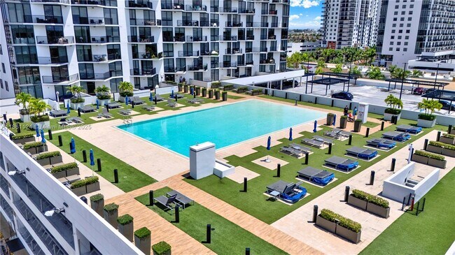 Building Photo - 5300 Paseo Blvd