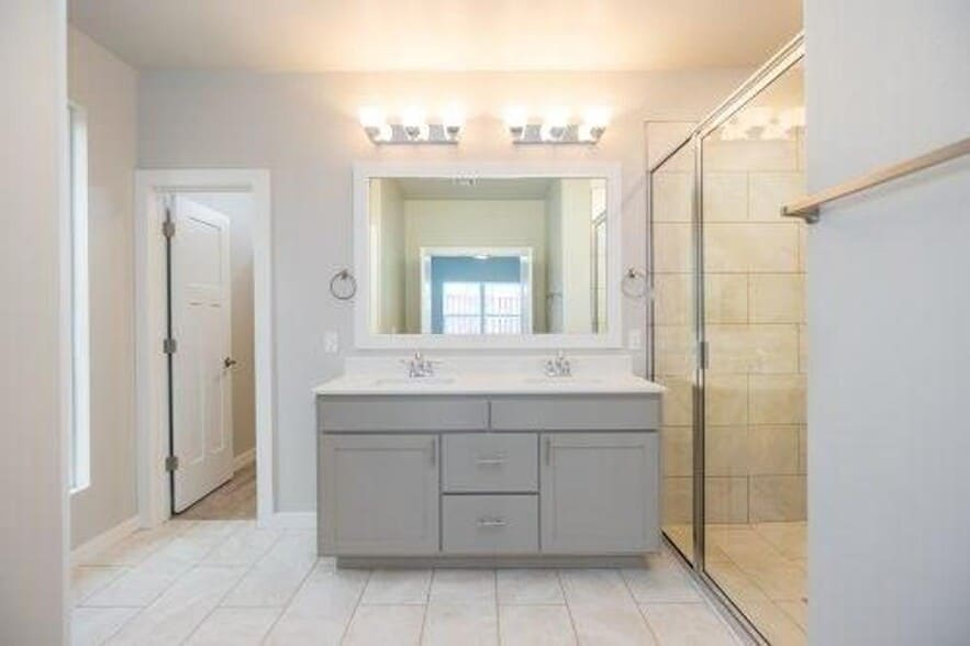 Building Photo - 512 NW 179th Cir