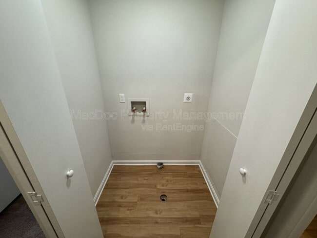 Building Photo - 5140 Redbud Rd