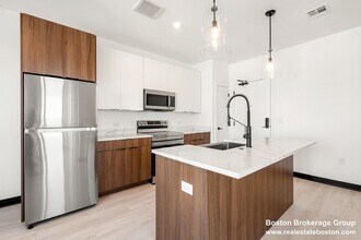 Building Photo - 600 Broadway